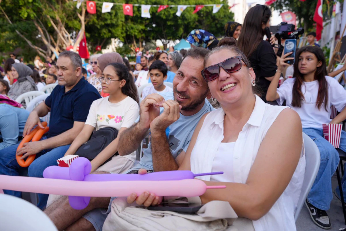TARSUS BELEDİYESİ AKADEMİ KURSİYERLERİ SERTİFİKALARINA ALDI