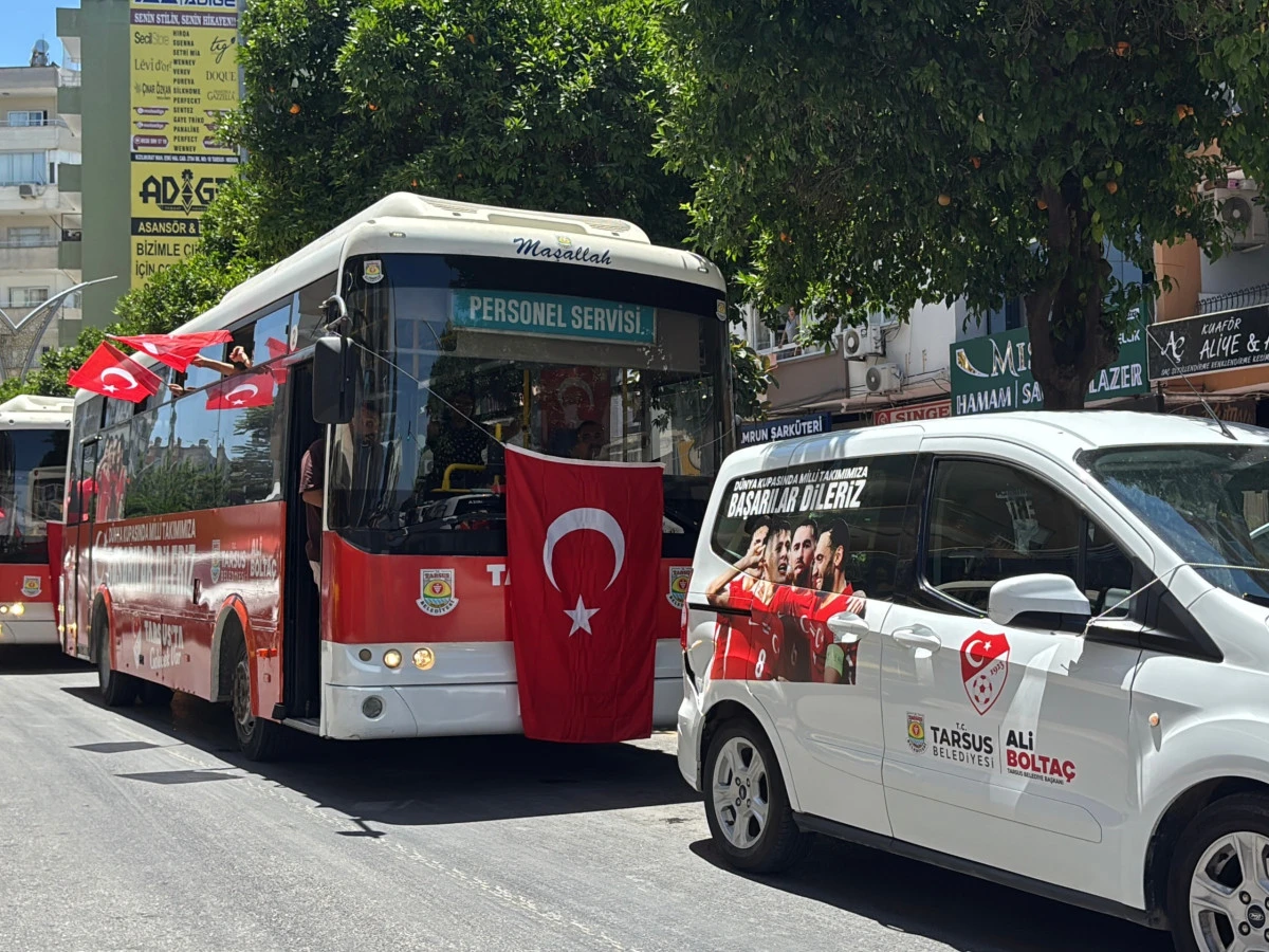 TARSUS BELEDİYESİ'NDEN A MİLLİ TAKIM'A BAYRAKLI DESTEK