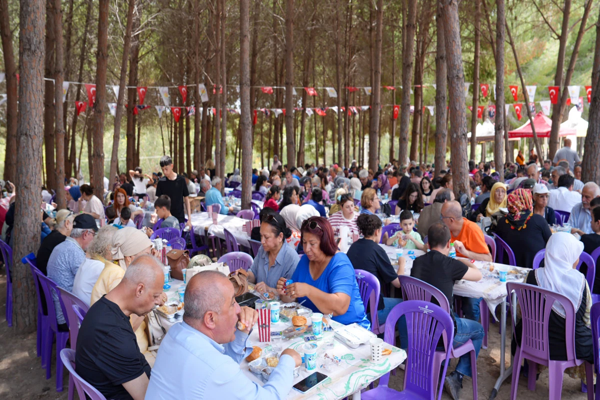 TARSUS BELEDİYESİ’NDEN ANLAMLI KUTLAMA: ENGELLİLER HAFTASI VE ANNELER GÜNÜ BİRLİKTE KUTLANDI