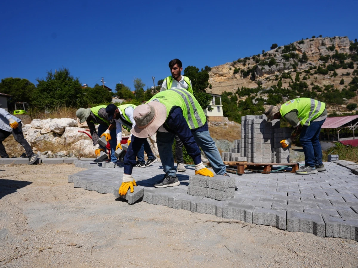 TARSUS BELEDİYESİ&rsquo;NDEN BOZTEPE MAHALLESİ&rsquo;NDE ULAŞIMI KOLAYLAŞTIRAN &Ccedil;ALIŞMALAR