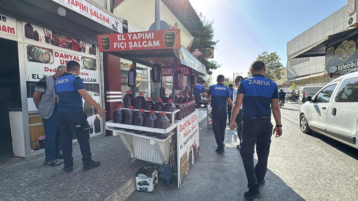 TARSUS BELEDİYESİ’NDEN KALDIRIM İŞGALLERİNE KARŞI SIKI DENETİM