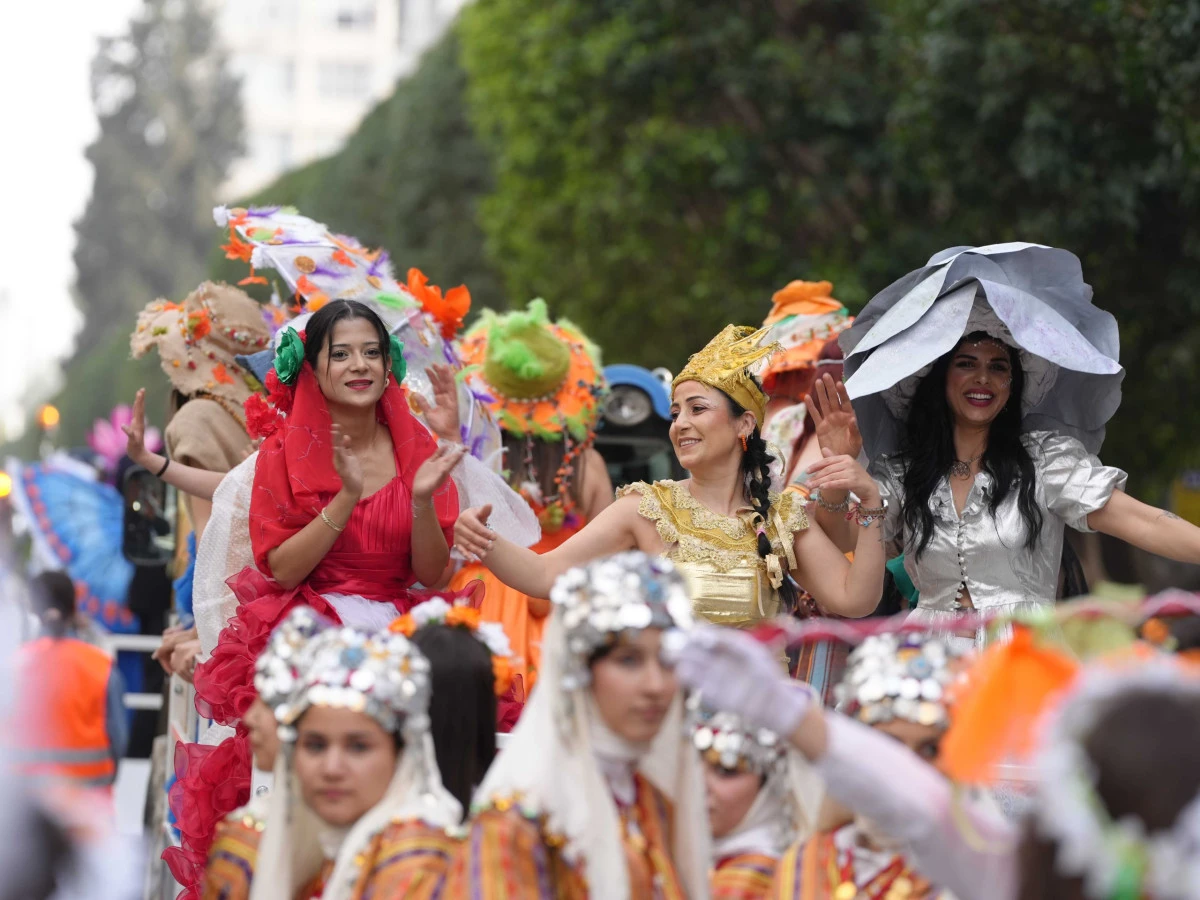 TARSUS BELEDİYESİ&rsquo;NE PORTAKAL &Ccedil;İ&Ccedil;EĞİ FESTİVALİ&rsquo;NDE &Ouml;D&Uuml;L