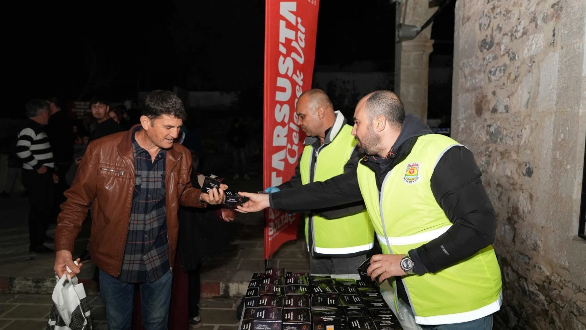 TARSUS&rsquo;TA BERAT KANDİLİ BEREKETİ PAYLAŞILDI