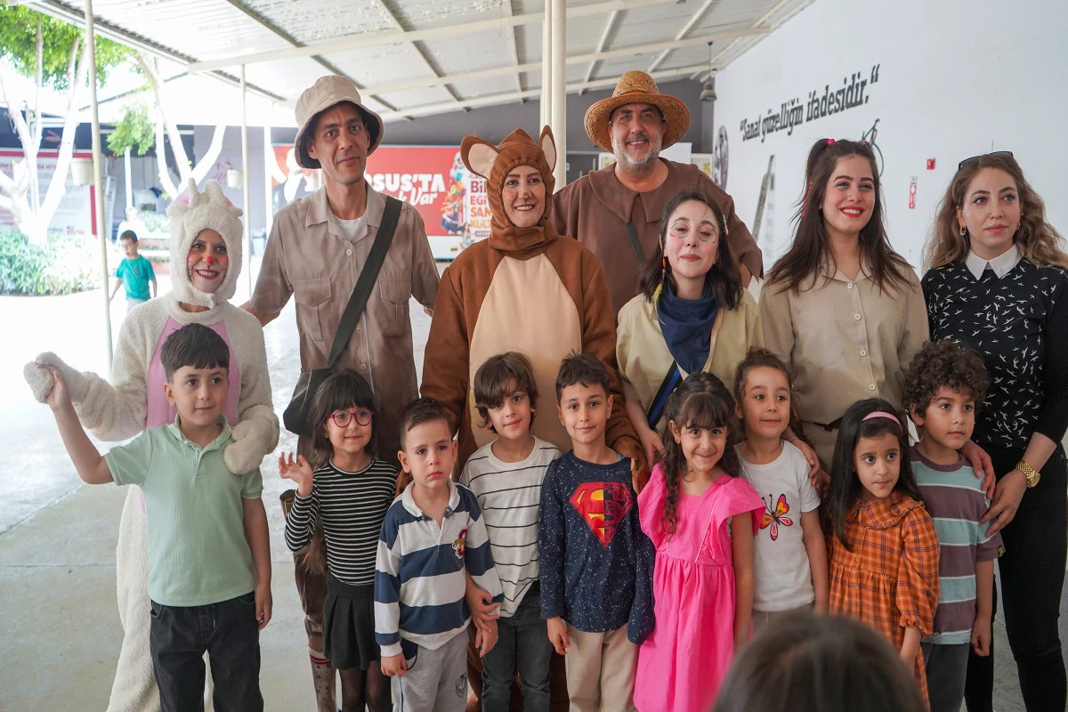 TARSUS’TA MİNİKLER TİYATRO İLE BULUŞUYOR
