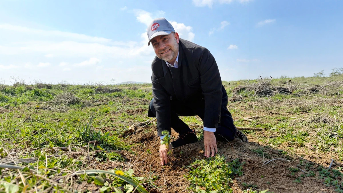 TAT GIDA, ŞERAFETTİN MEMİŞ HATIRA ORMANI İLE HEM DOĞAYI HEM AİLE DEĞERLERİNİ YAŞATIYOR 