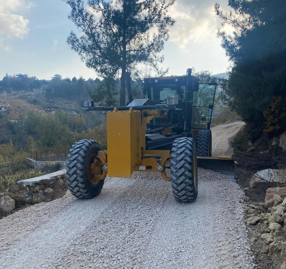 TOROSLAR BELEDİYESİ YAYLA YOLLARINI YENİLİYOR