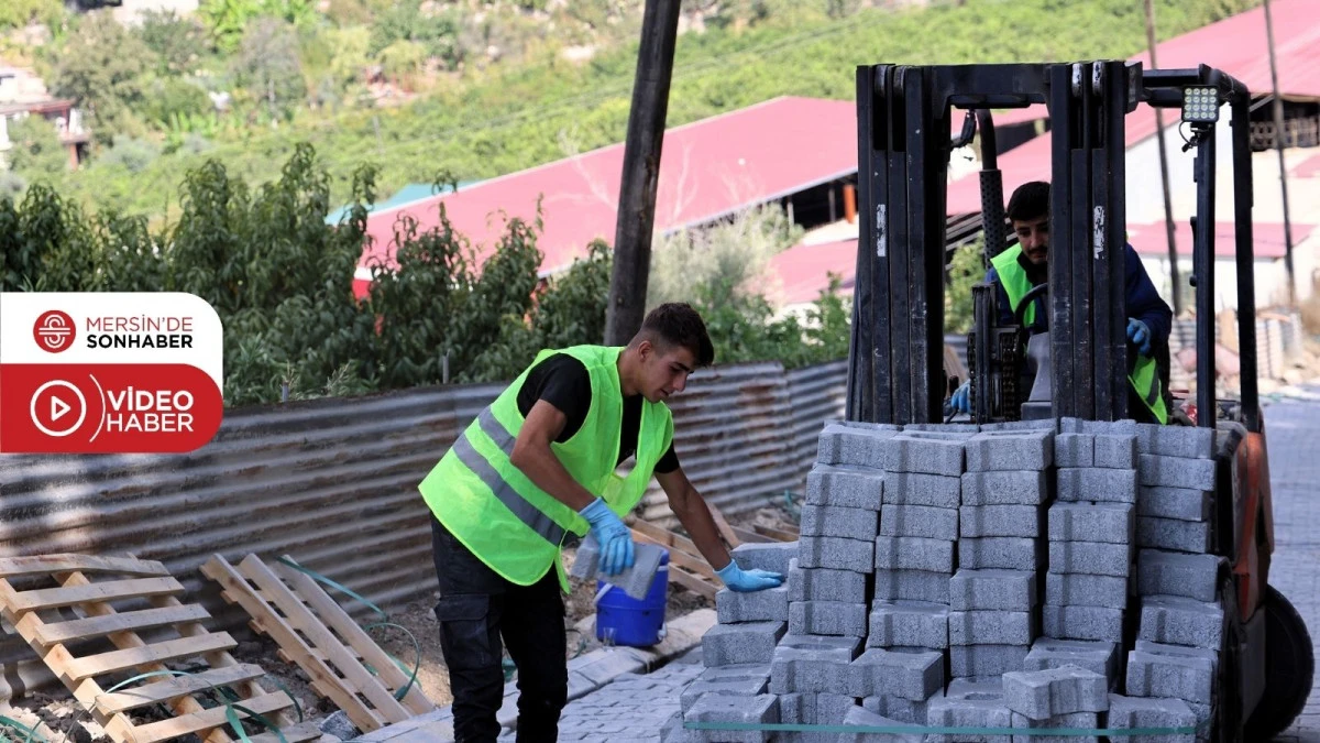 TOROSLAR’DA YOLLAR YENİLENİYOR, ULAŞIM RAHATLIYOR
