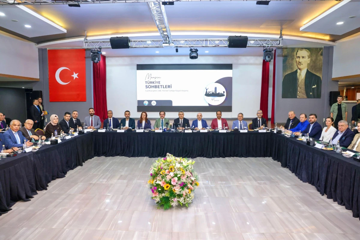 ‘TÜRKİYE SOHBETLERİ: CUMHURİYETİN 100. YILINDA TÜRKİYE YÜZYILI VİZYONU’ TOPLANTISI GERÇEKLEŞTİRİLDİ 