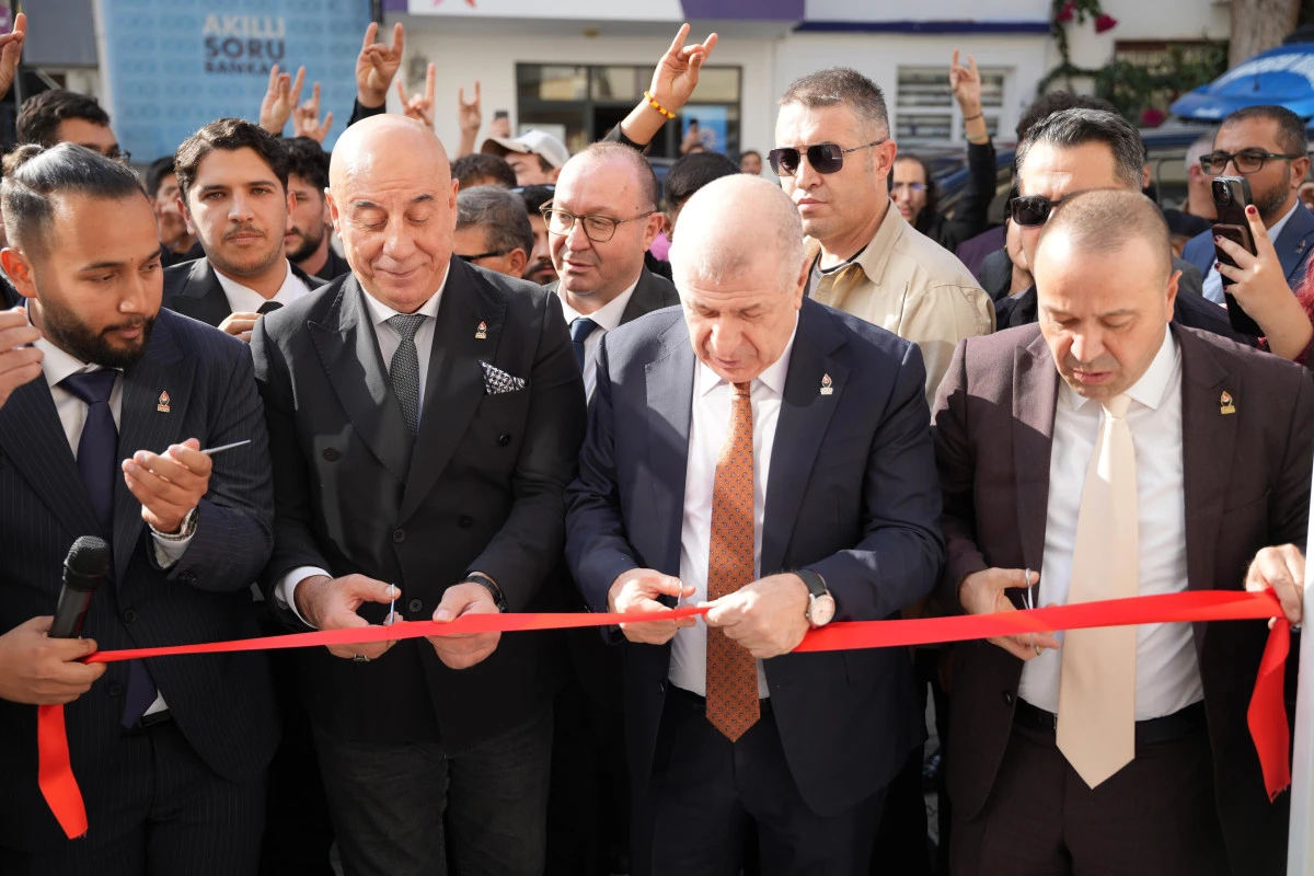 ÜMİT ÖZDAĞ, YENİŞEHİR İLÇE BAŞKANLIĞI AÇILIŞINA KATILDI