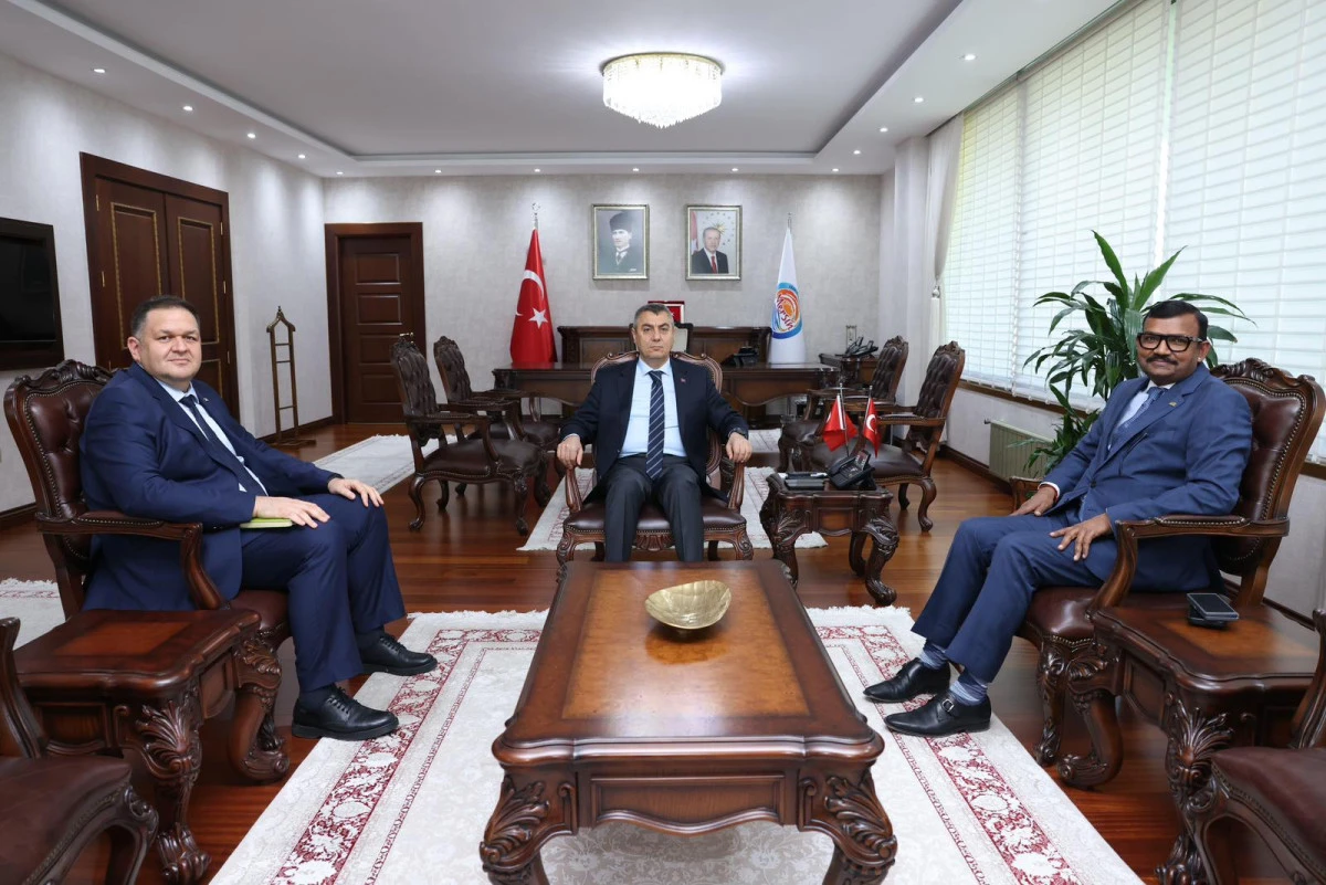 VALİ ATİLLA TOROS ÇEŞİTLİ PROGRAM VE GÖRÜŞMELERE KATILDI