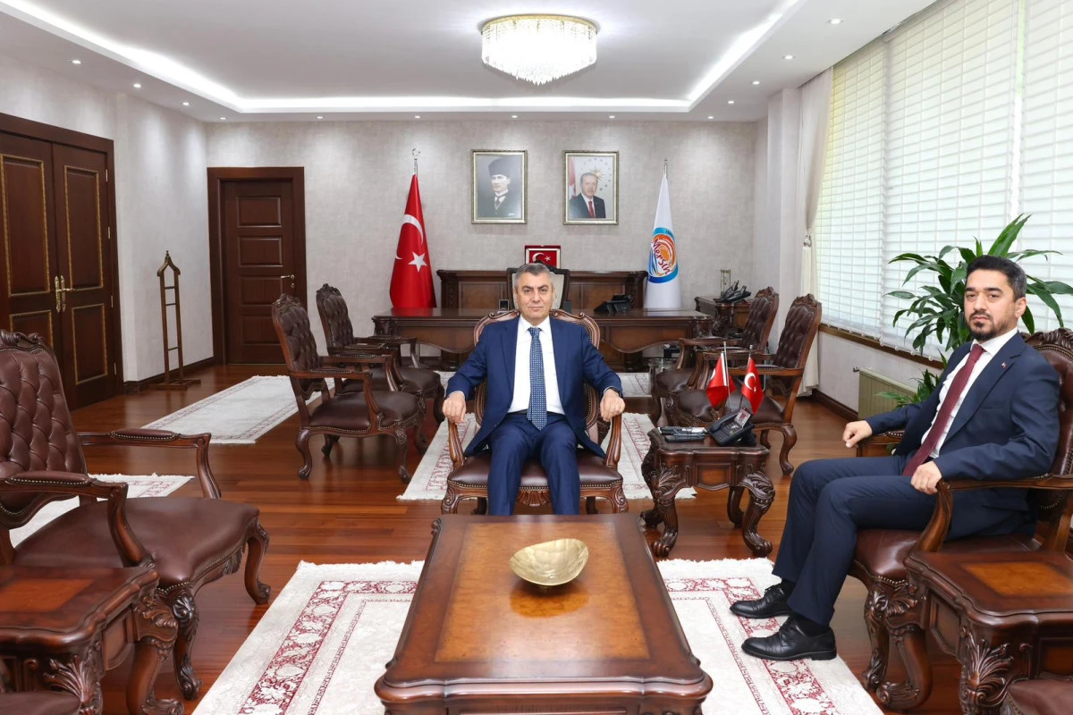 VALİ ATİLLA TOROS, GÜN BOYUNCA ÇEŞİTLİ PROGRAMLARA KATILDI