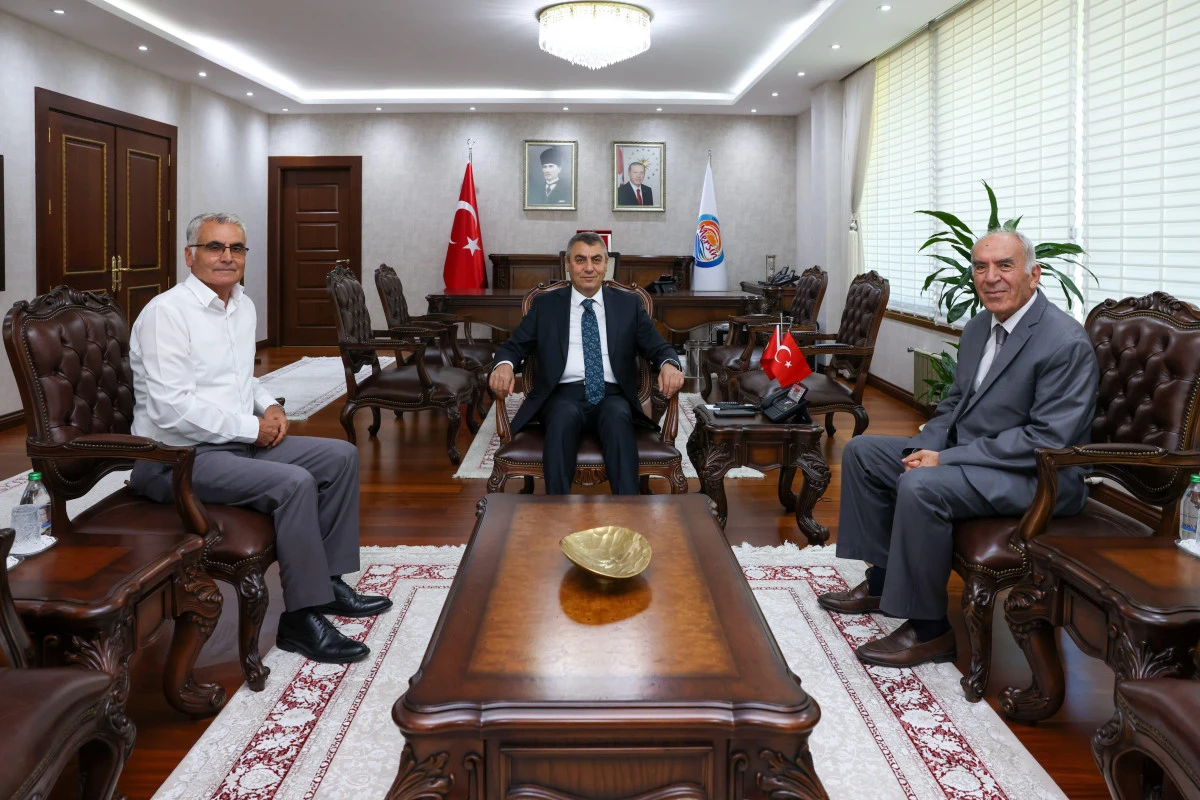 VALİ ATİLLA TOROS, GÜN İÇİNDE GERÇEKLEŞEN ZİYARETLERİ KABUL ETTİ