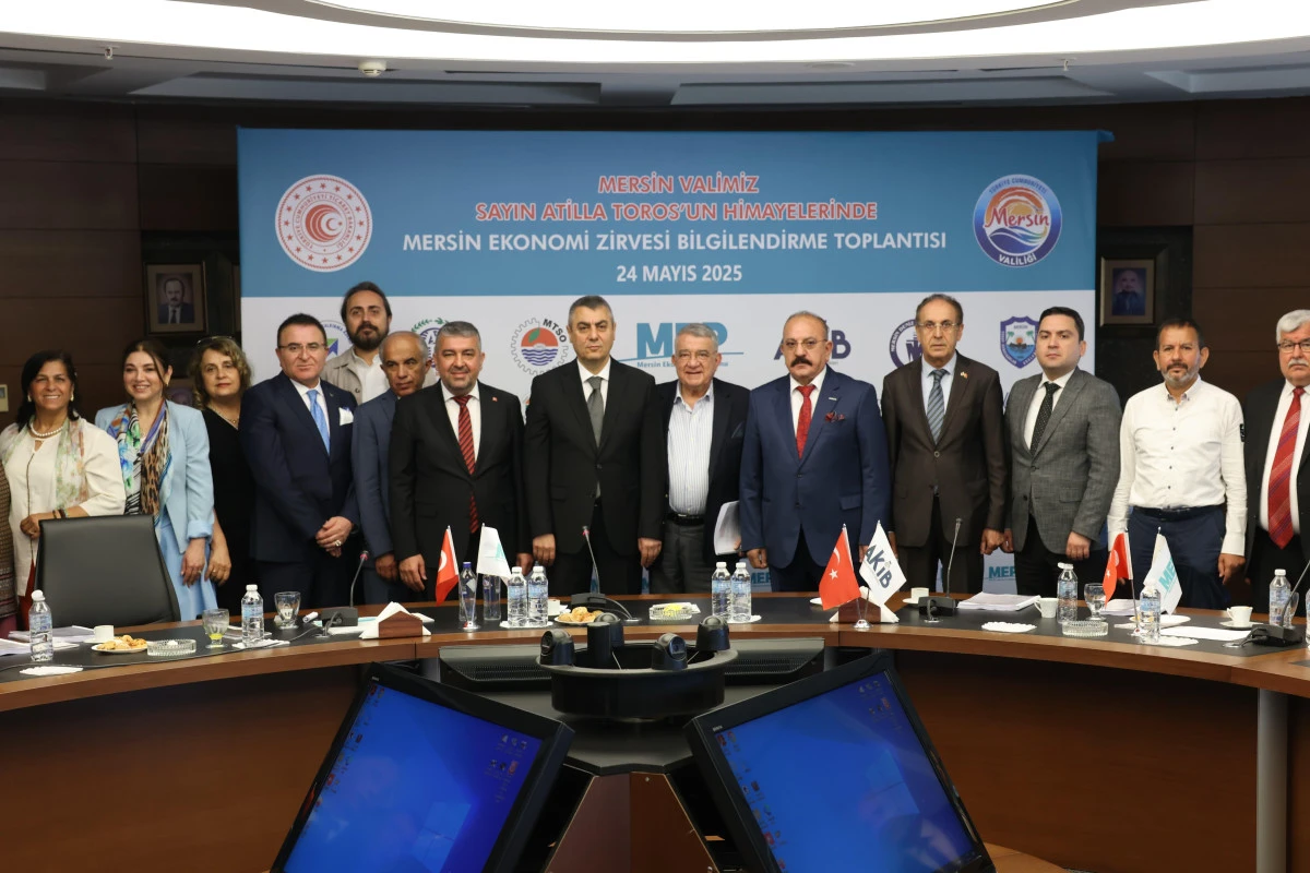 VALİ ATİLLA TOROS, MERSİN EKONOMİ ZİRVESİ BİLGİLENDİRME TOPLANTISINA KATILDI
