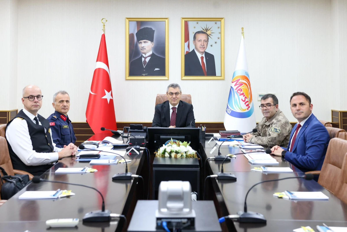 VALİ ATİLLA TOROS&rsquo;TAN D&Uuml;ZENSİZ G&Ouml;&Ccedil; TOPLANTISI