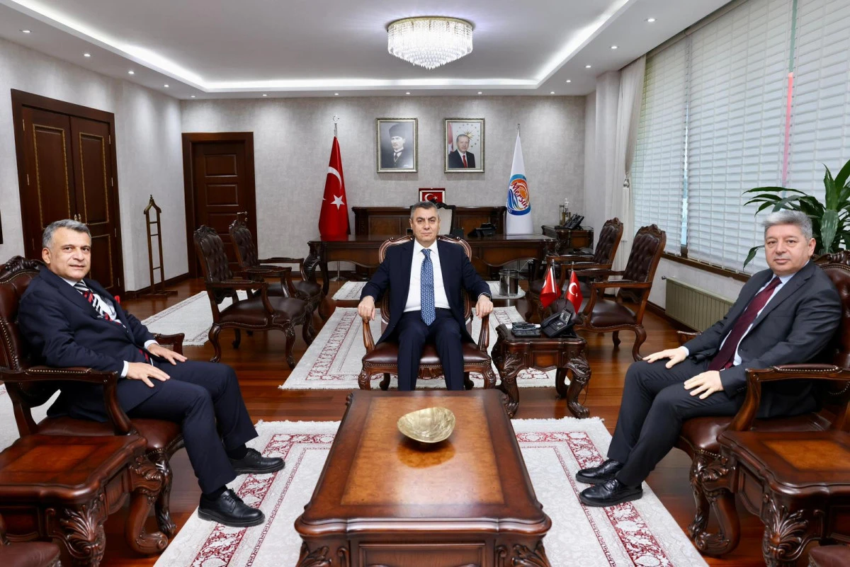 VALİ ATİLLA TOROS&rsquo;TAN KURTULUŞ G&Uuml;N&Uuml; MESAJI VE YOĞUN ZİYARET PROGRAMI