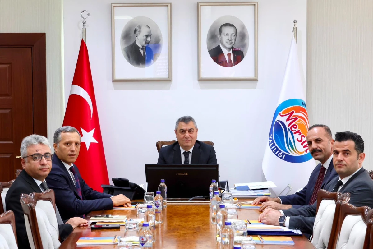 VALİ ATİLLA TOROS&rsquo;UN MERSİN MESAİSİ: G&Uuml;VENLİK, KAMU HİZMETLERİ VE YATIRIMLAR ELE ALINDI