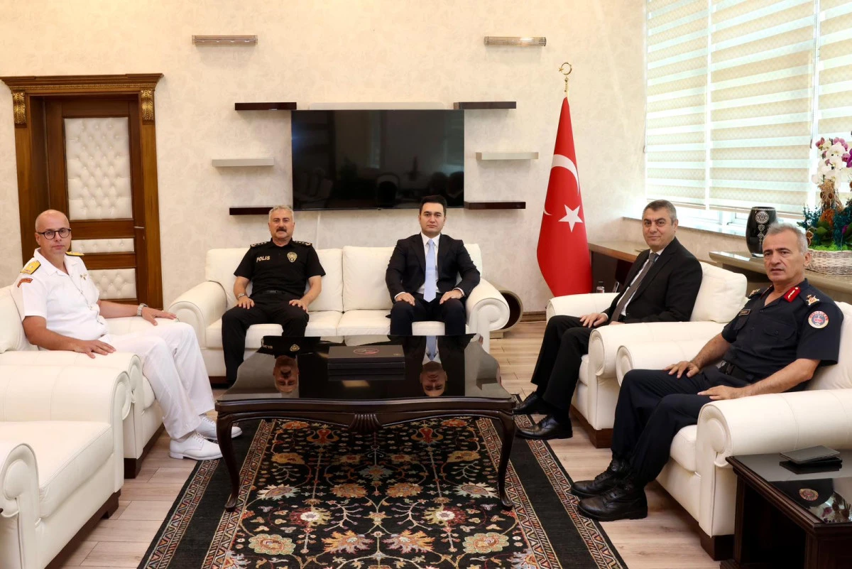 VALİ TOROS&rsquo;TAN CUMHURİYET BAŞSAVCISI YASİN EMRE&rsquo;YE ZİYARET