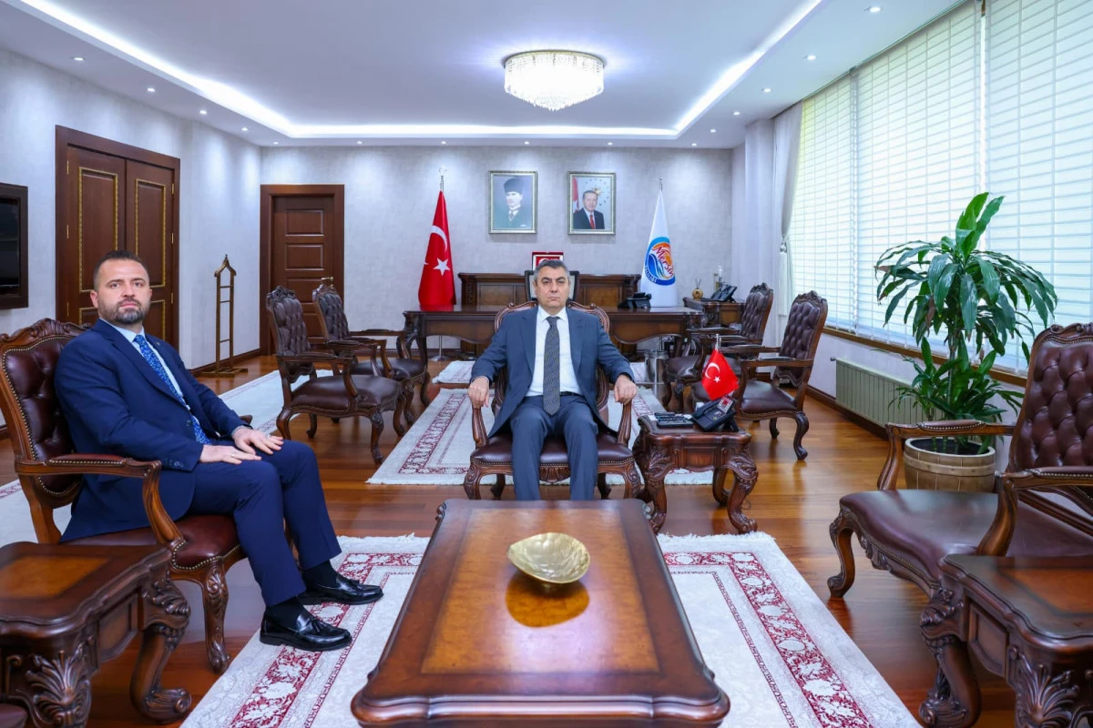 VALİ TOROS&rsquo;TAN TOKİ PROJELERİ VE K&Uuml;LT&Uuml;R TURİZME İLİŞKİN İKİ &Ouml;NEMLİ G&Ouml;R&Uuml;ŞME