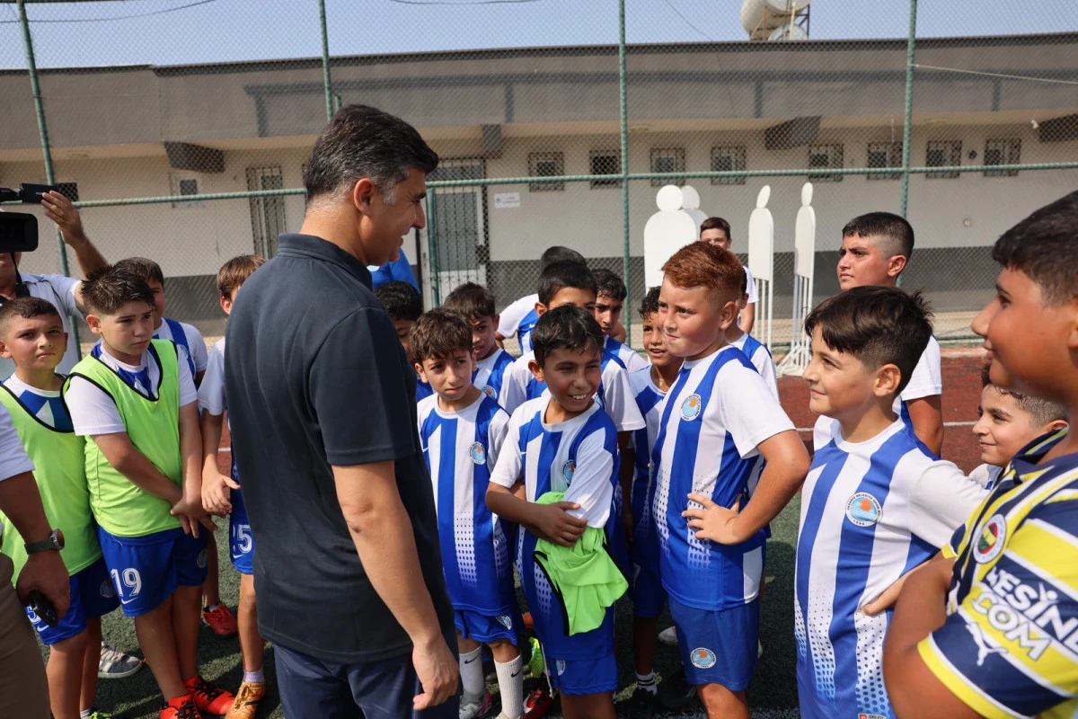 YAZ SPOR KURSLARI İLE AKDENİZLİ ÇOCUKLAR GELECEĞE HAZIRLANIYOR