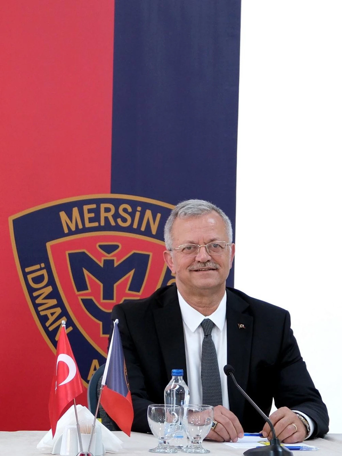 YENİ MERSİN İDMANYURDU’NDA ŞOK İSTİFA