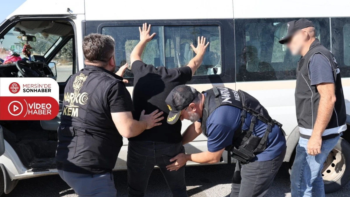 YOLCU MİNİBÜSÜNDE 35 KİLOGRAM SKUNK ELE GEÇİRİLDİ
